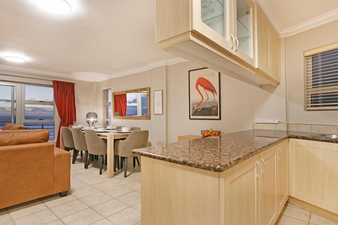 Penthouse-style Living,self Checkin,king Beds Appartement